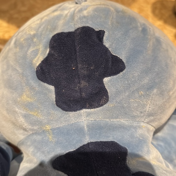 Stitch - Picture 3 of 6